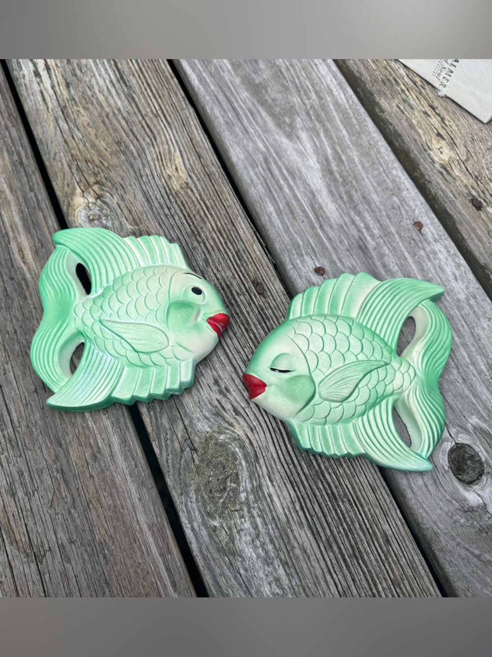 vintage 1954 Miller Studio chalkware fish wall plaques green red set bathroom